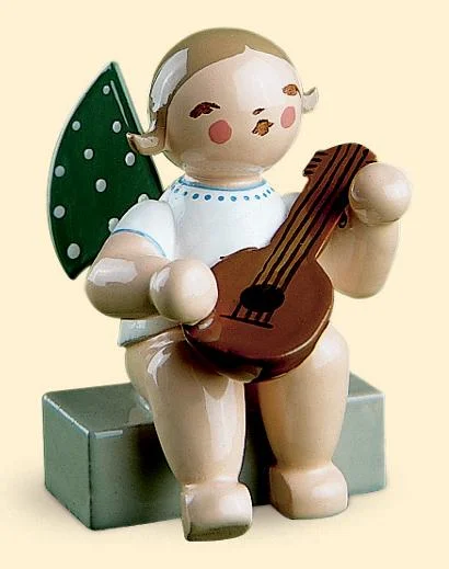 Sitting Angel with Mandolin made by Wendt und Kuhn