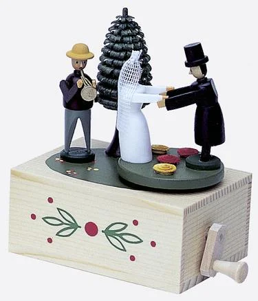 Wedding Couple Music Box by Wolfgang Werner VolkskunstWerkstatten in Seiffen