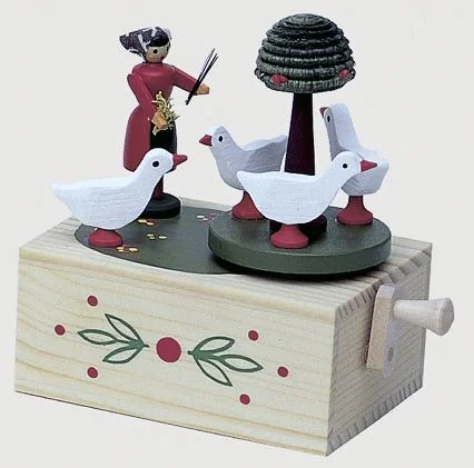 Woman and Geese Music Box by Wolfgang Werner in Seiffen